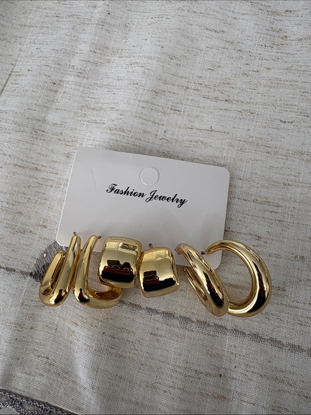 Lot of Gold Earrings